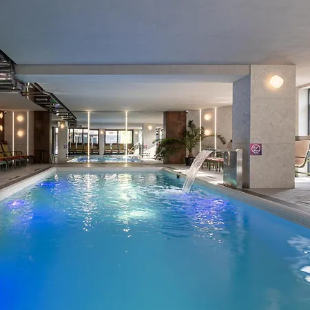 Ribas Karpaty ホテル バコヴェル